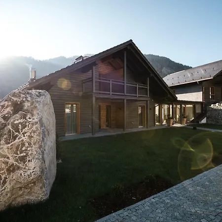 Aparthotel Les Dolomites Mountain San Martino in Badia