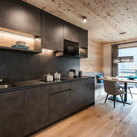Les Dolomites Mountain Aparthotel 4*